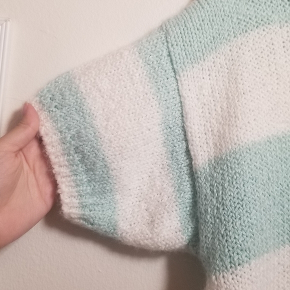 80s Blue and White knit Button Cute Shirt - Picture 4 of 8